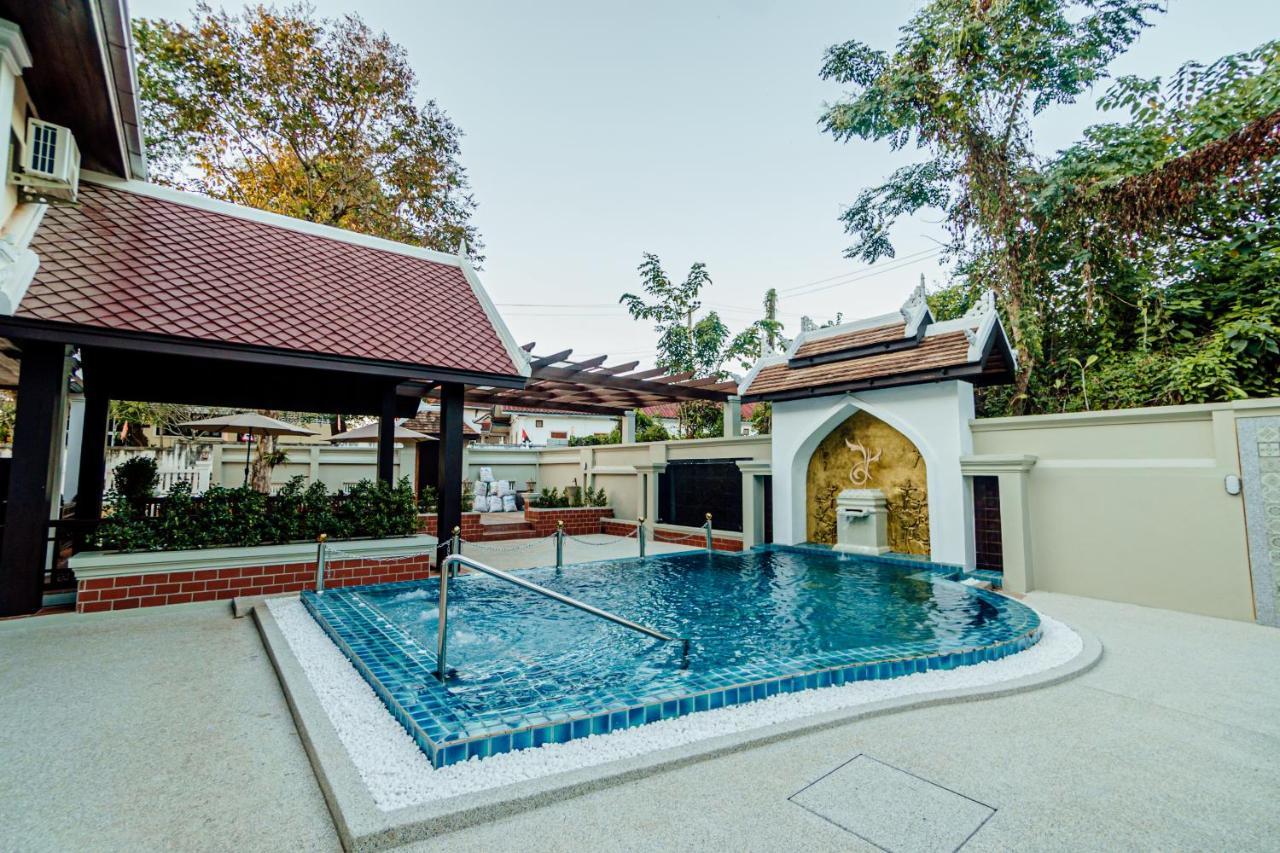 Lux Hotel Луанг Прабанг Екстериор снимка
