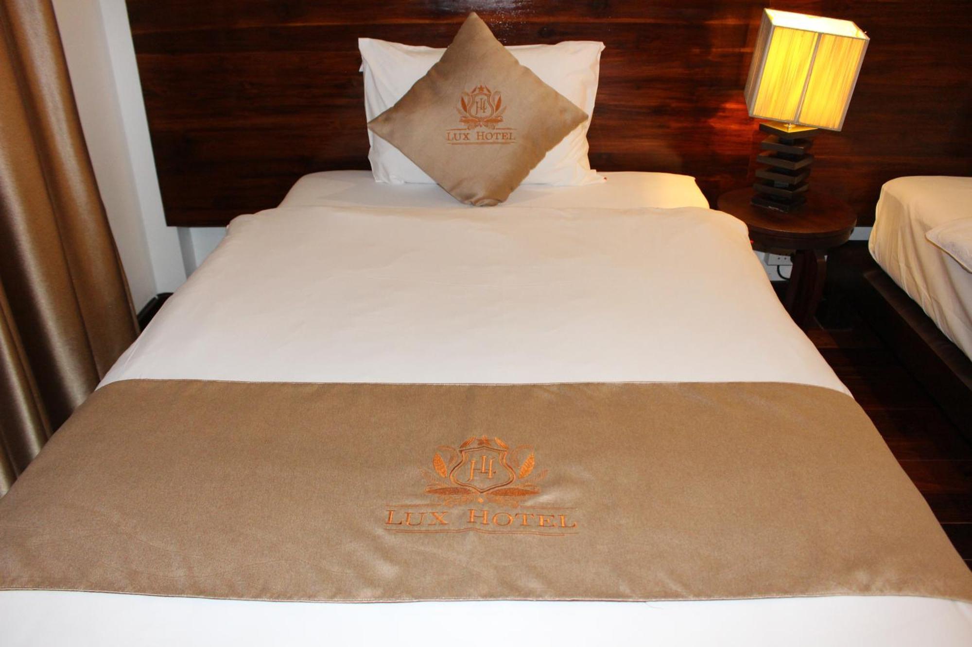 Lux Hotel Луанг Прабанг Екстериор снимка